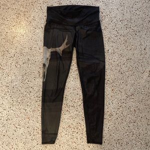Teeki leggings- size medium